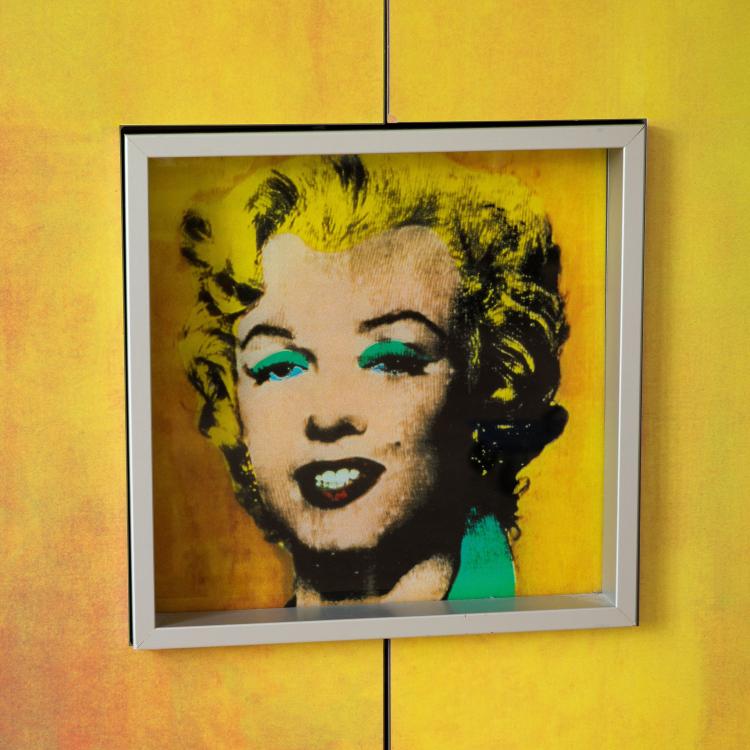 Bild 2 zu Objekt, Limited-Edition Bar Cabinet with Gold Marilyn Monroe Design, Andy Warhol (after), K-18 708