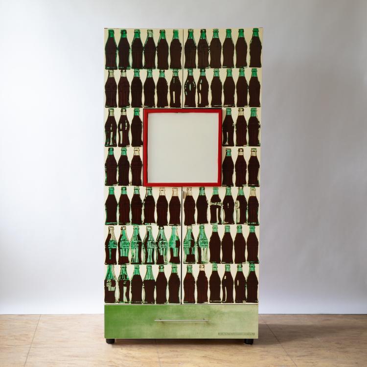 Bild 1 zu Objekt, Limited-Edition Bar Cabinet Model Coca-Cola Bottles, Andy Warhol (after), K-18 707