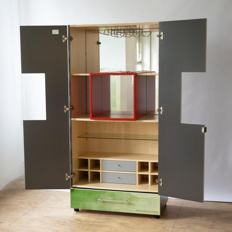 Bild 2 zu Objekt, Limited-Edition Bar Cabinet Model Coca-Cola Bottles, Andy Warhol (after), K-18 707