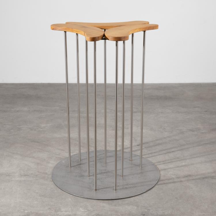 Bild 1 zu Objekt, Standing Table, Meyer Voggenreiter, Pentagon, K-18 699